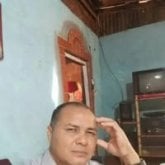 Busco amistades con damas comprensivas.