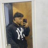 Estudiante. Amistades o algo mas. Chico