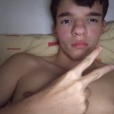 Mujeres entre 18-20. Soltero, 18 años.