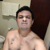 Mujeres en busca de pasarla bien. Joven