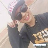 Busco ligar. Gente divertida. Alegre.