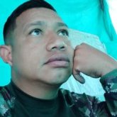 Relación seria. Soltero delgado