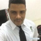 Encuentra Hombres solteros en Cancino Adentro
