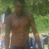 Trabajo independiente. Busco pareja. Me