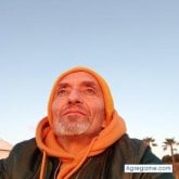 Busco chatear. Mujeres. Un buen hombre.