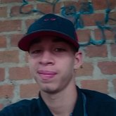 Muy educado y respetuoso. Mi número es