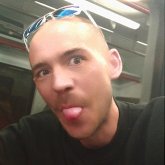 Comercial. Busco conocer gente. Poco a