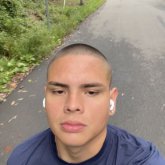 Busco  que me traten bien. Guapo alto