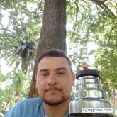 Busco conocer gente. Busco alguna chica,