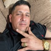 Busco hacer amistades. Si. Hombre. Si.