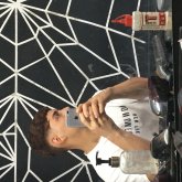 Chicas de 22-30 años dispuestas con