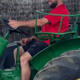 Electrónico. Amigos y diversión.