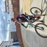 Conercial. Mujer divorciada con niños