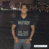 Encuentra Hombres solteros en Riverview