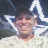 Busco conocer gente. Una mujer que me