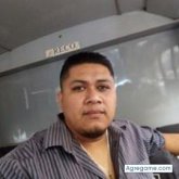 Busco pareja. Chicas. Todo un caballero.