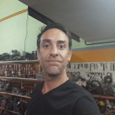 Comerciante. Busco ligar. Estoy buscando