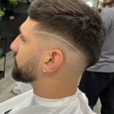 Estudiante. Cualquier edad de 20 para