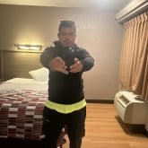 Mujeres. Alegre y pasifico.