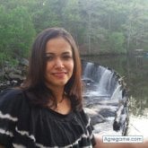 Mujeres solteras en Rhode Island