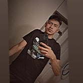 Trabajando. Mujeres de edad 18 a 24.