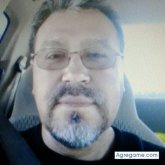 Encuentra Hombres solteros en Edinburg