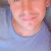 Mujer normal. Moreno, 165 ojos castaños