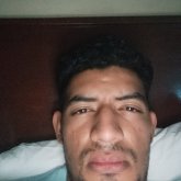 Busco ligar. Mujeres. Una persona