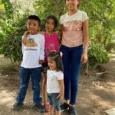 Que me aga sentir vien. Amoroso y muy