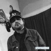 Busco pareja. Mujeres. Muy divertido. La