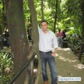 Musico. Pasional con la vida y el arte.