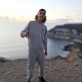 Una chica para disfrutar. Soltero y