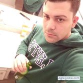 Reservado. Busco conocer gente. Mujer.