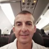 Mujer entre 30 y 40 sencilla, que le