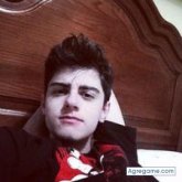 Trabajo. Busco conocer gente.