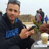 Busco pareja. Alguien con quien