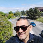 Luigienrique chico separado en 