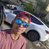 Empleado. Amistades tratables y con buen