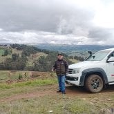 En busca de amigas mediante esta red.