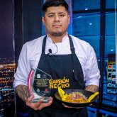 Pareja, cariñosa , romántica. Soltero