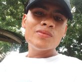 Mujer responsable cariñosa delgada pelo