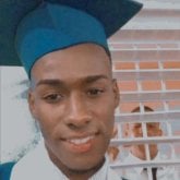 Cariñosa amable y entre otra cosas.