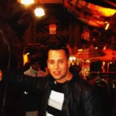 Trabajando. Mujeres guapas y simpaticas.