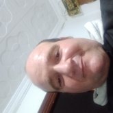 Émpleado. Mujeres de todas edades.