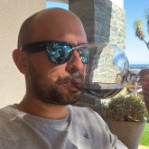 Empresario. Busco hacer amistades. Busco