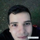 Busco ligar. Alegre, detallista. Bailar