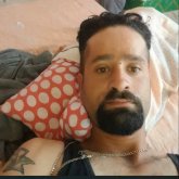 Albañil. Busco hacer amistades.