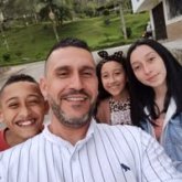 Mujeres de 35hasta 50. Trabajador alegre