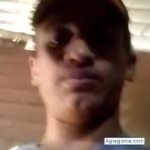 Trabajo. Busco pareja. Amistad. Alegré.