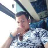 Estudiante. Mujer sencilla y alegre. Una